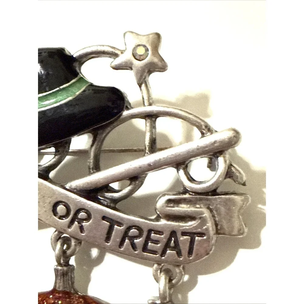 TRICK OR TREAT Pewter Tone Pin Brooch Witch Hat Broom Pumpkin Moon Dangle Charms